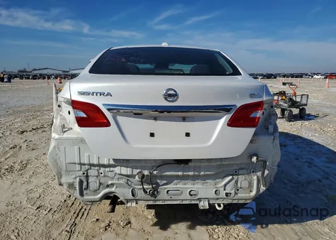 2016 Nissan Sentra S z USA, uszkodzony, nr VIN 3N1AB7AP2GY263595